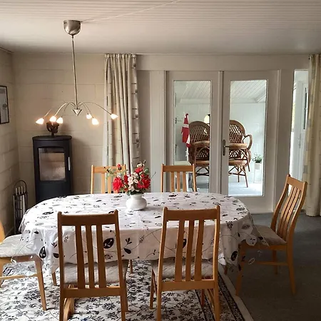 6 Person In * Ansager